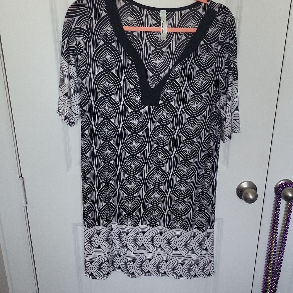 Black and White Patterned Women's Dress